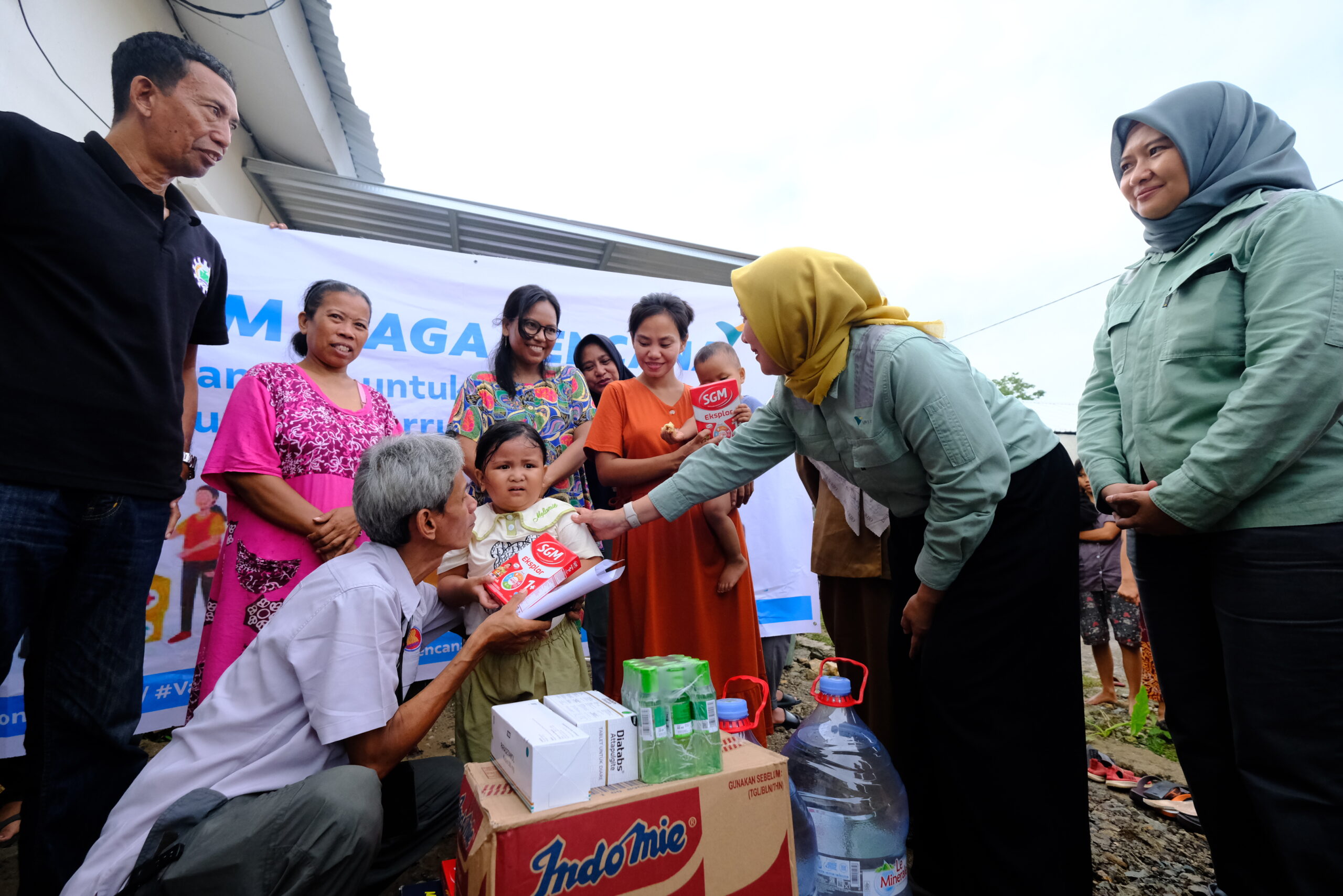 PT Vale Salurkan Bantuan untuk Korban Banjir di Barru dan Soppeng