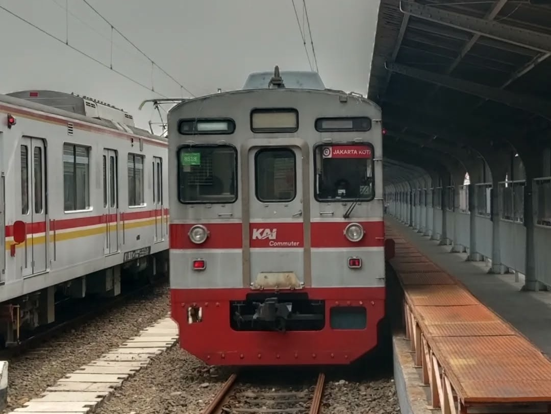 KRL Alami Gangguan di Lenteng Agung, KCI Sampaikan Permohonan Maaf