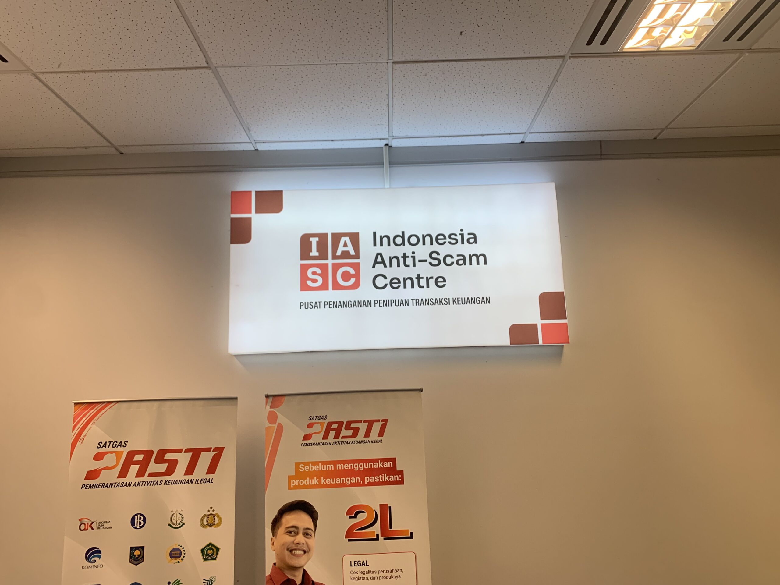 OJK Blokir 127 Ribu Rekening Terkait Penipuan, Kerugian Korban Tembus Rp9 Triliun