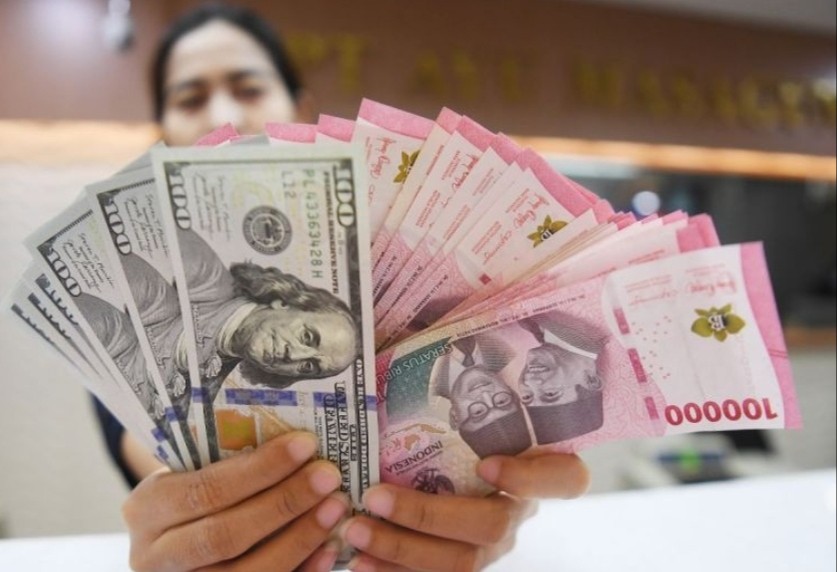 Nilai Tukar Rupiah Menguat Pagi Ini, Dolar Capai Rp16.135