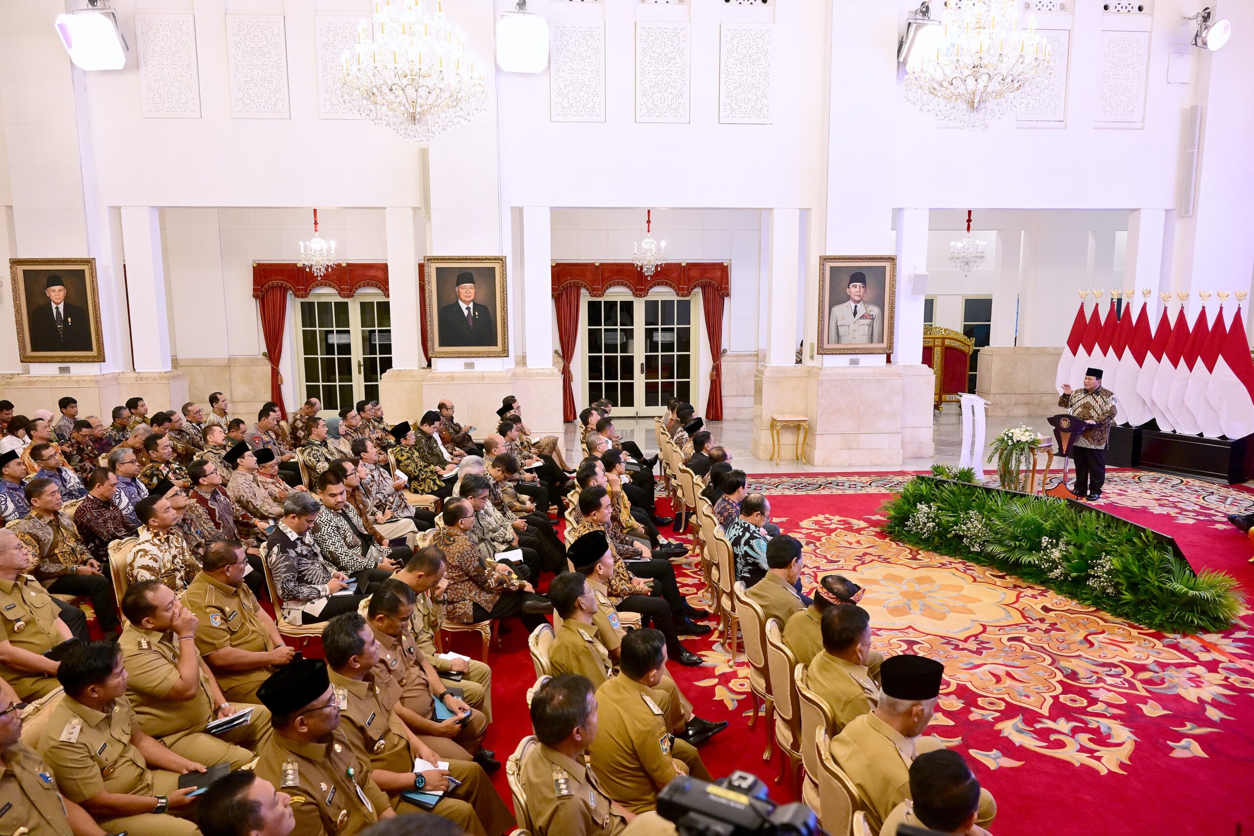 Pj Bahtiar Hadir Saat Presiden Serahkan DIPA Bersama Menteri dan Para Kepala Daerah