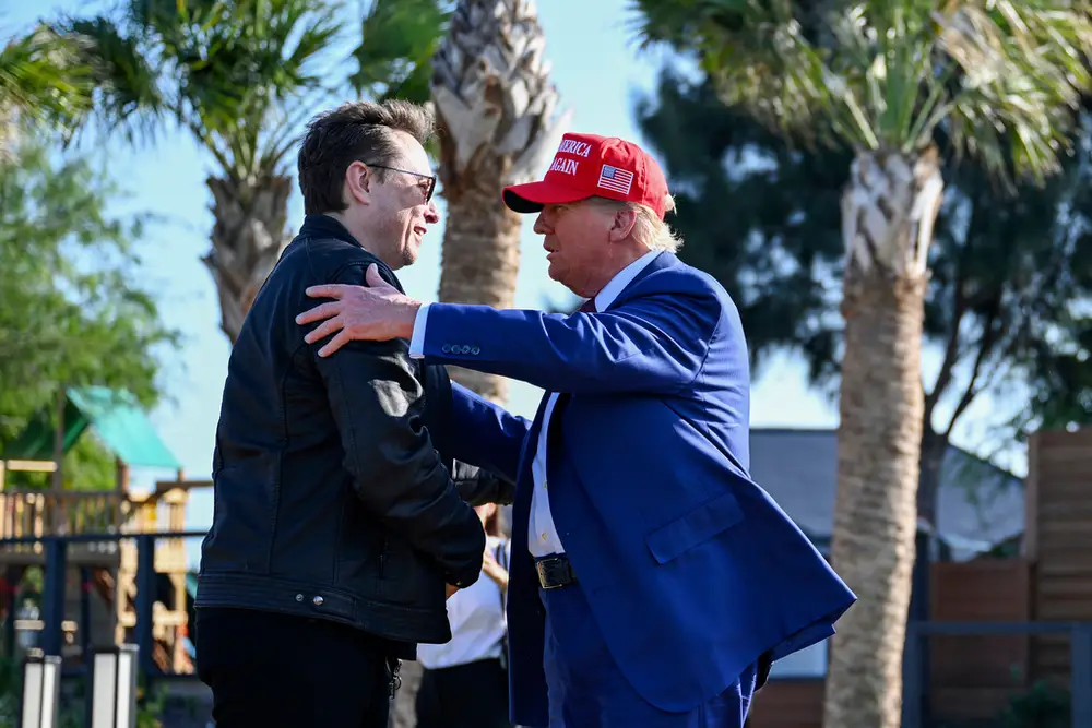Presiden Terpilih AS Donald Trump Bersama CEO Tesla Elon Musk
