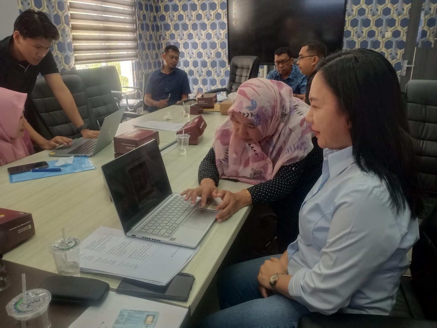 Optimalisasi SPBE, Kominfo Makassar Terus Bergerak Lakukan Pendampingan Penerbitan TTE