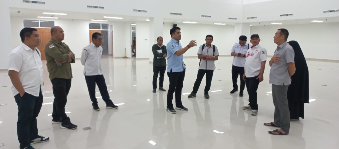Persiapan Peringatan Ulang Tahun ke-20 Sulawesi Barat dan Pelantikan Anggota Dewan, Sekretaris DPRD Sulawesi Barat Tinjau Gedung Baru DPRD Sulawesi Barat