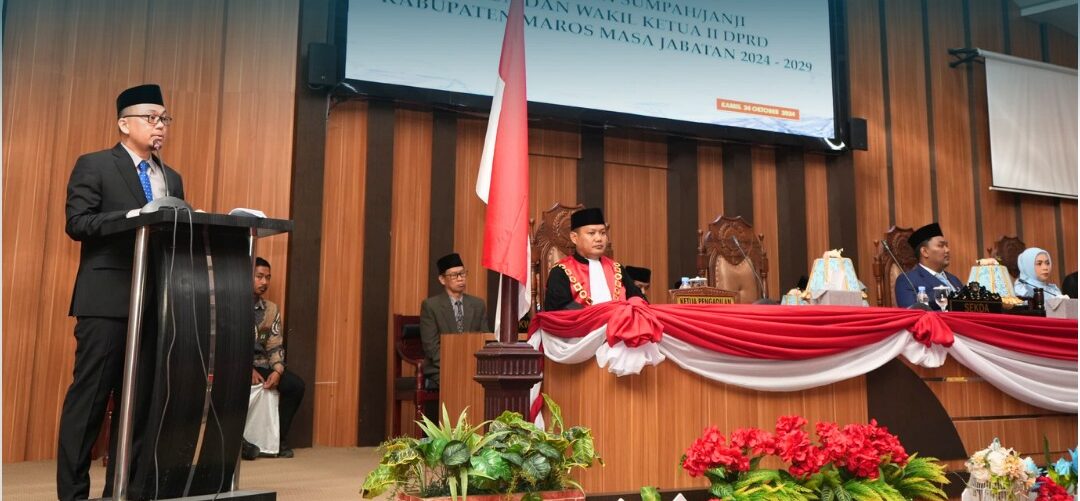 Sekretaris Daerah Mewakili Pemerintah Kabupaten dalam Sidang Pengucapan Sumpah Pimpinan DPRD
