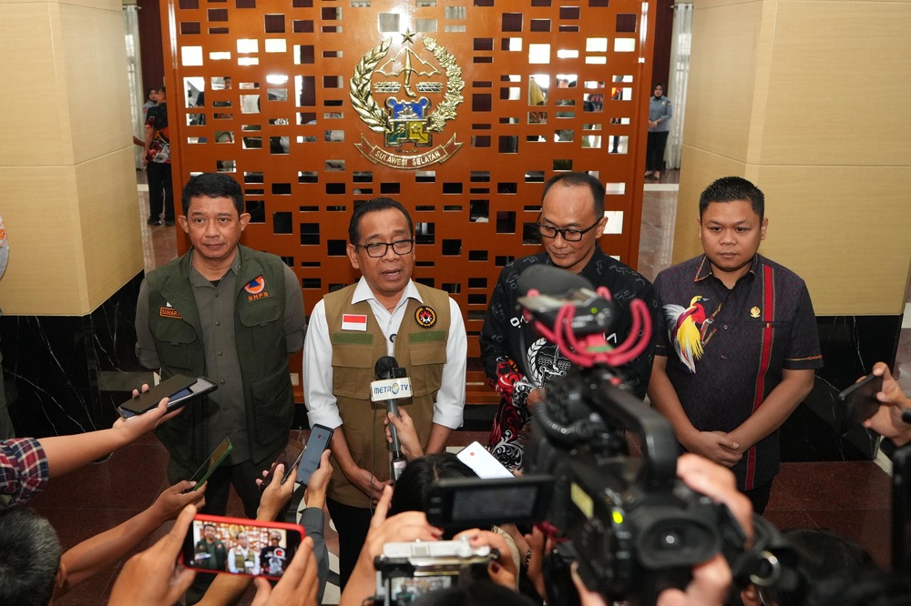 Menko PMK Pratikno Beri Bantuan Penanganan Bencana di Sulsel Sebesar Rp14,4 Miliar