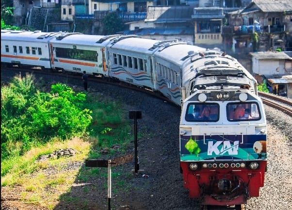 Hilangkan Nama Argo Untuk KA Parahyangan, Ini Penjelasan Dirut KAI