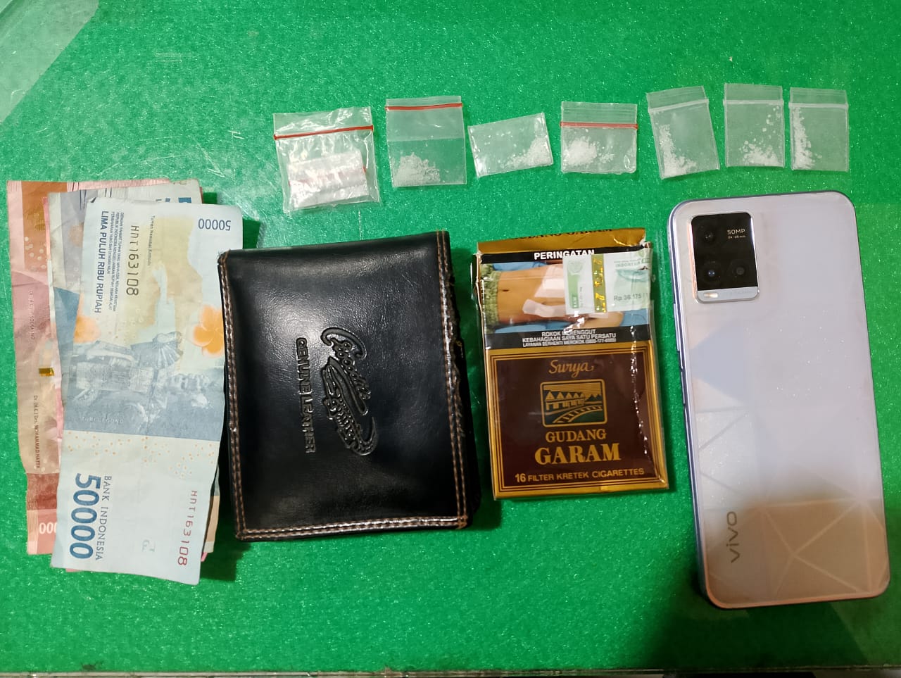 Polres Luwu Utara Tangkap Pemuda Bawa 7 Sachet Sabu di Bone-Bone Polres Luwu Utara Tangkap Pemuda Bawa 7 Sachet Sabu di Bone-BonePolres Luwu Utara Tangkap Pemuda Bawa 7 Sachet Sabu di Bone-Bone