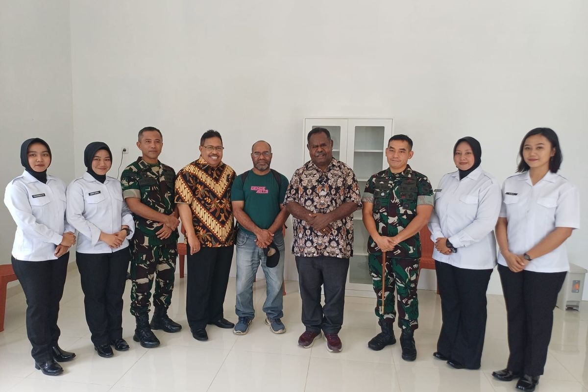 Anggota BP30KP Bersama Gubernur Terpilih Meninjau Dapur Sehat