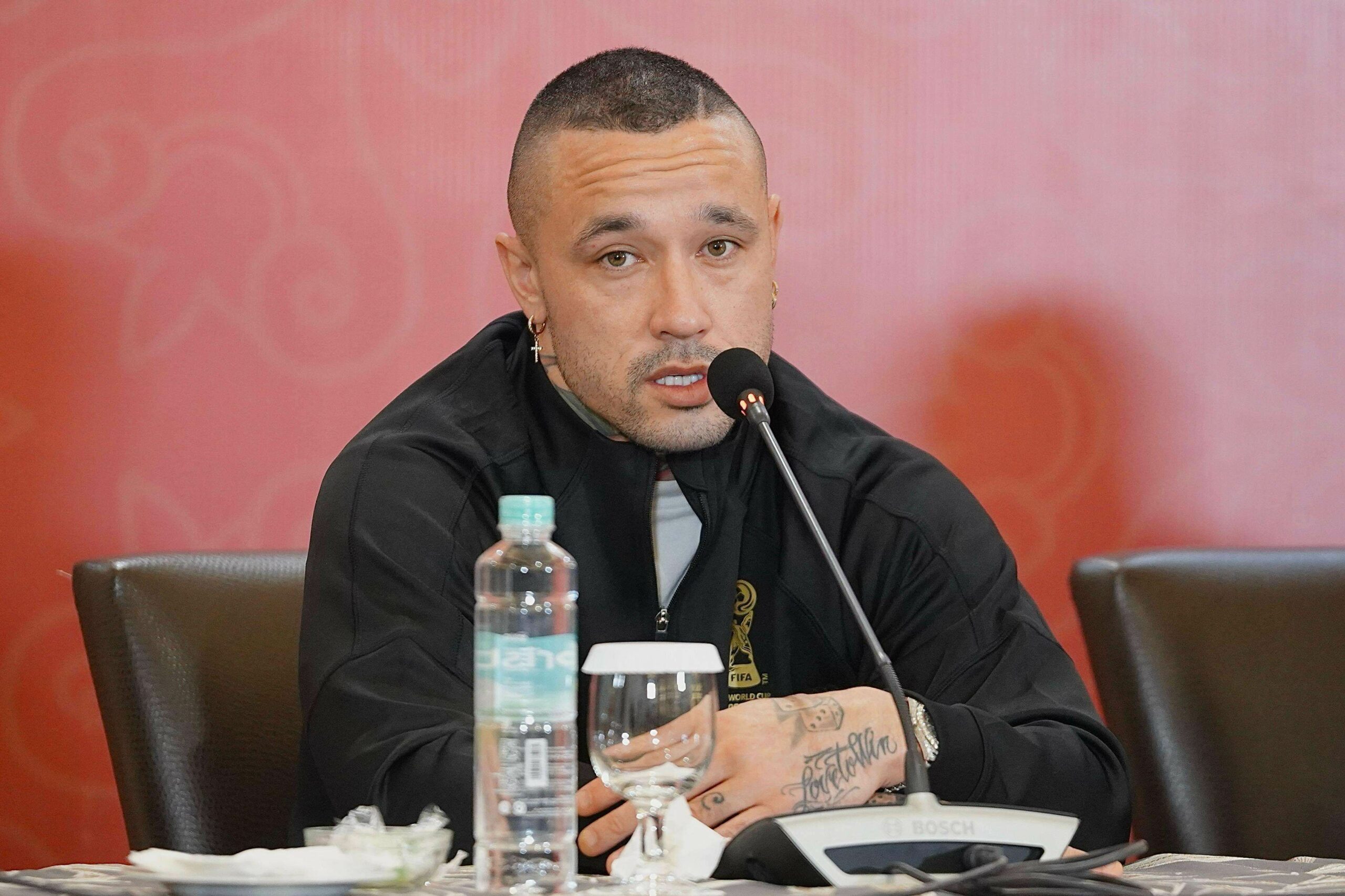 Eks Pemain Inter Milan dan AS Roma Radja Nainggolan Saat Melakukan Konferensi Pers PSSI Terkait Piala Dunia U-17 2023 Indonesia
