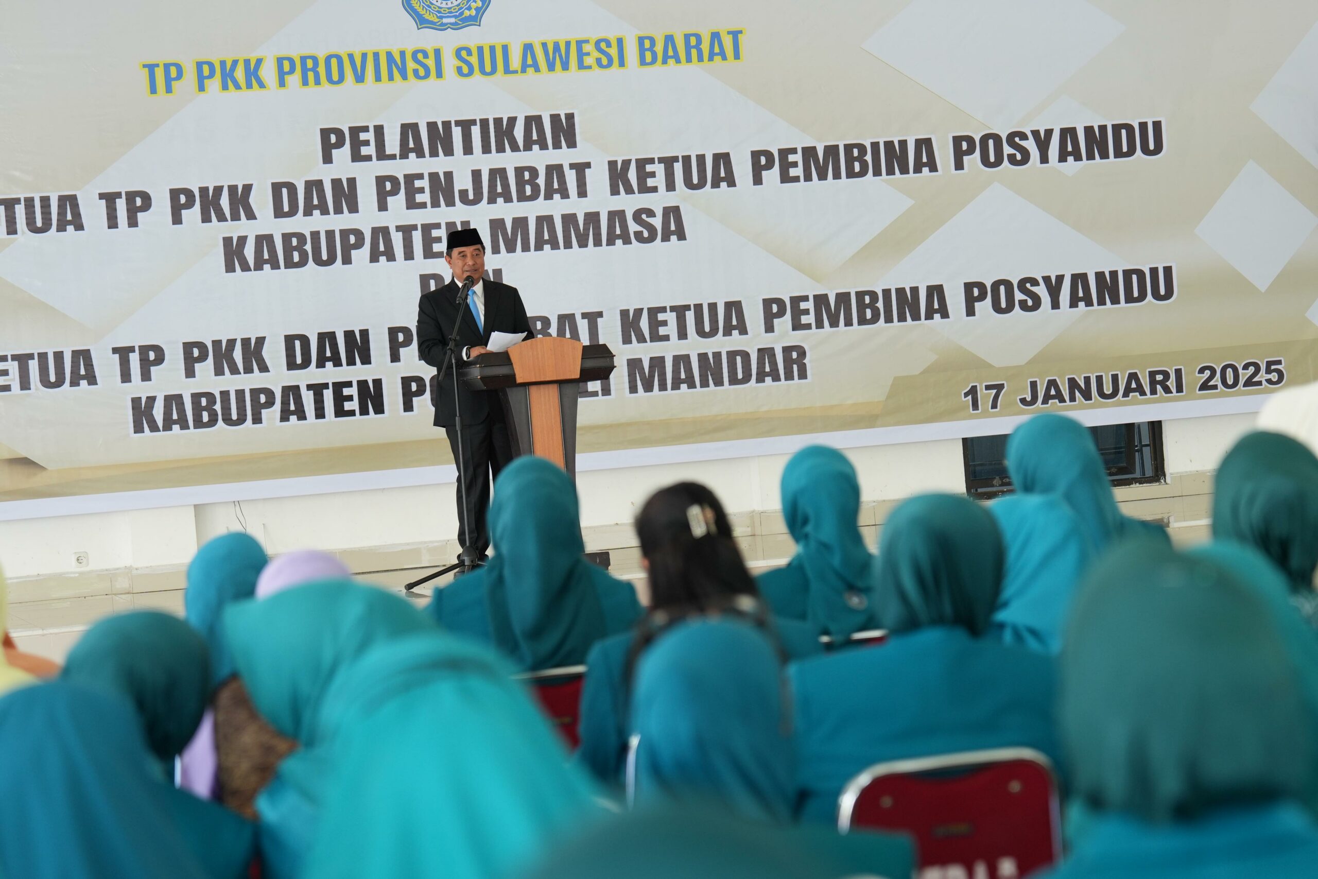 PJ Gubernur Sulbar Bahtiar Baharuddin Saat Menghadiri Pelantikan PJ Ketua TP PKK Kabupaten Polman-Mamasa