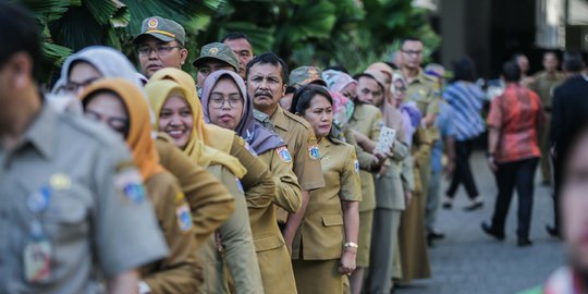 Pejabat Pusat dan Daerah yang Angkat Pegawai Honorer Bakal Kena Sanksi