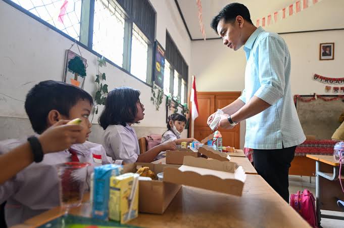 26 Provinsi Mulai Program Makan Bergizi Gratis, Wapres Gibran: Bertahap!