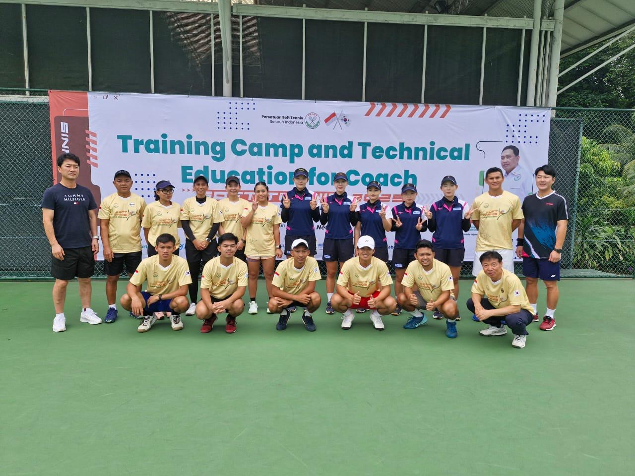 10 Atlet Timnas Soft Tennis Indonesia Latih Tanding dengan Korea