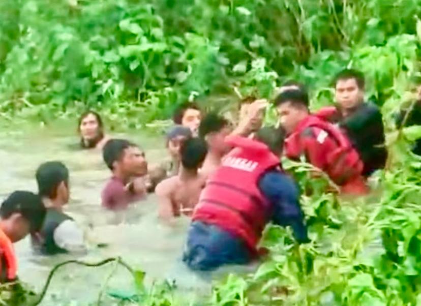 Dua Pelajar Terseret Arus di Sungai Mangga 3, Satu Meninggal