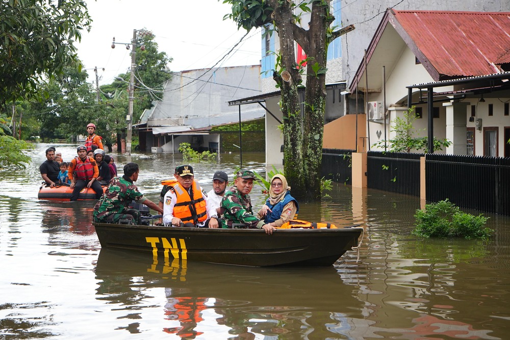 Banjir di Makassar, Pj Gubernur: Solusi Permanen Dibutuhkan Atasi untuk Warga Terdampak