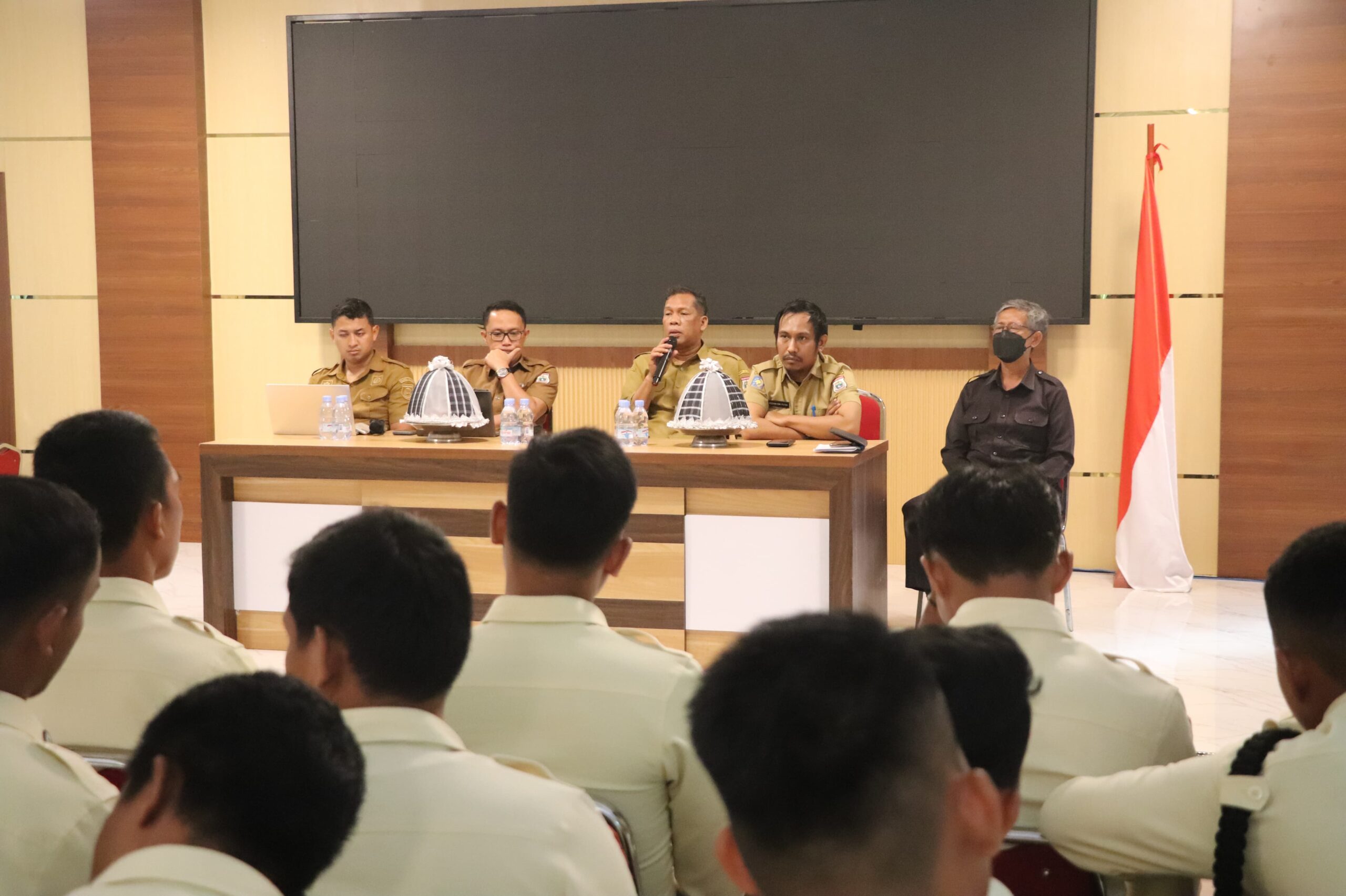 Karo Umum Tawarkan Solusi Untuk Sekuriti Pemprov Sulbar Yang Akan Dirumahkan