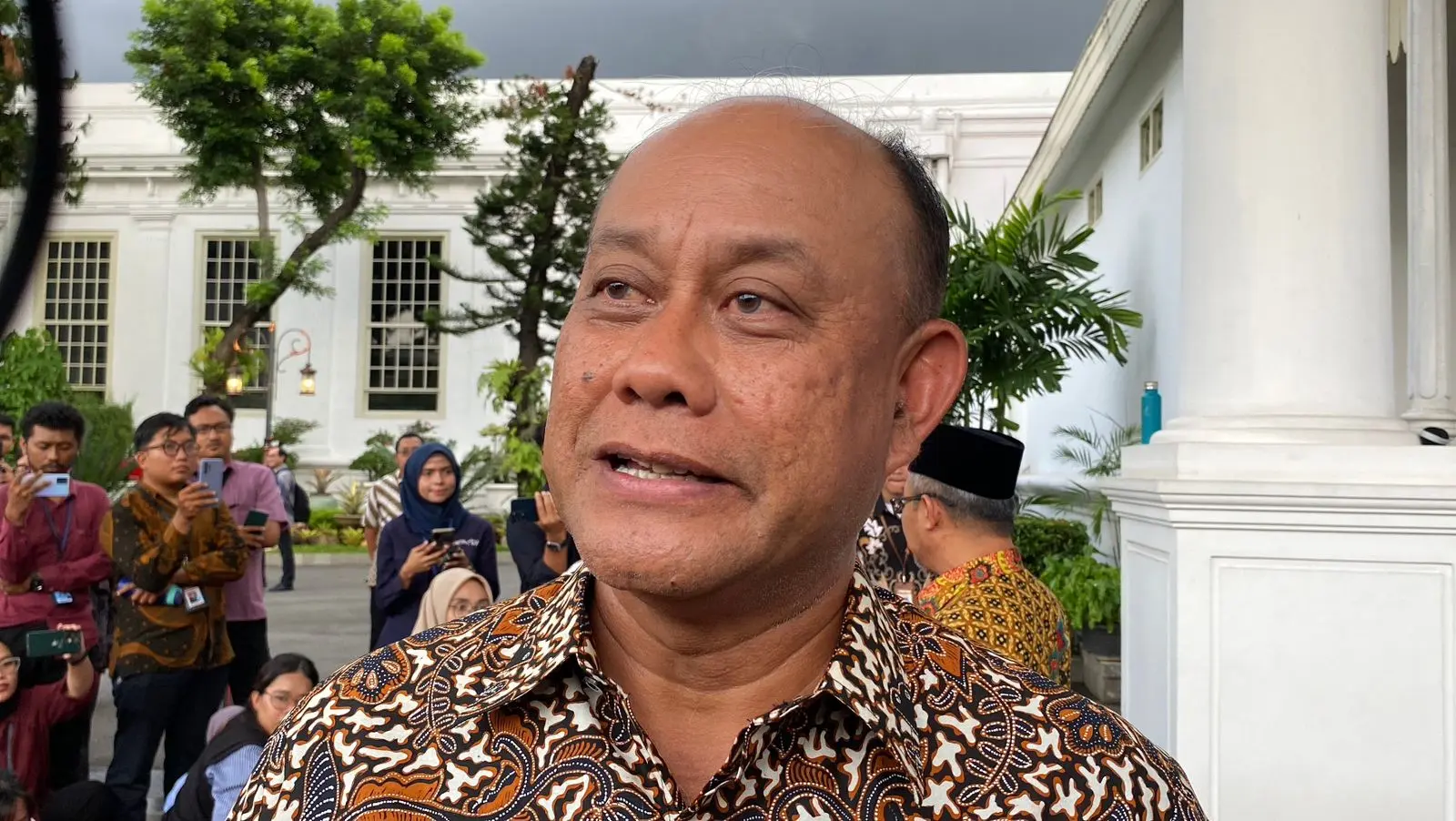 Breaking News: Prabowo Copot Dadan Hindayana dari Jabatan Kepala BGN