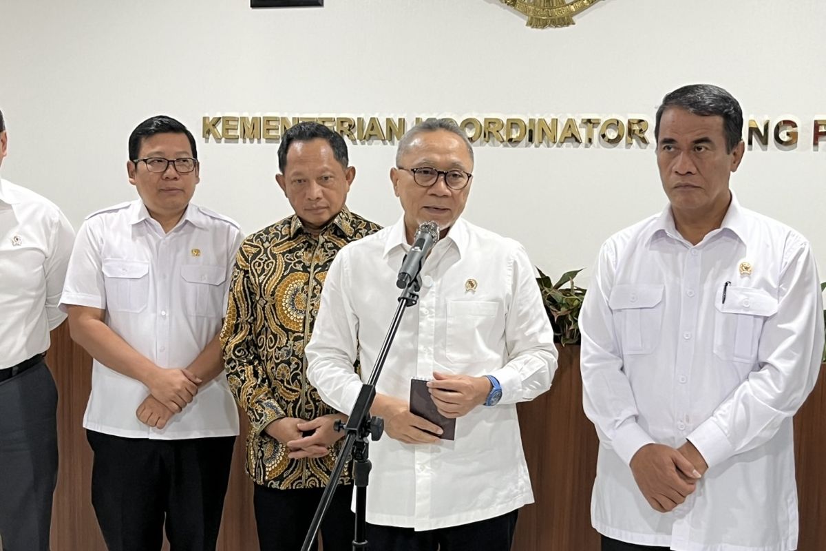 Menteri Kordinator Bidang Pangan Zulkifli Hasan Usai Rapat Bidang Pangan di Kantor Kemenko Pangan