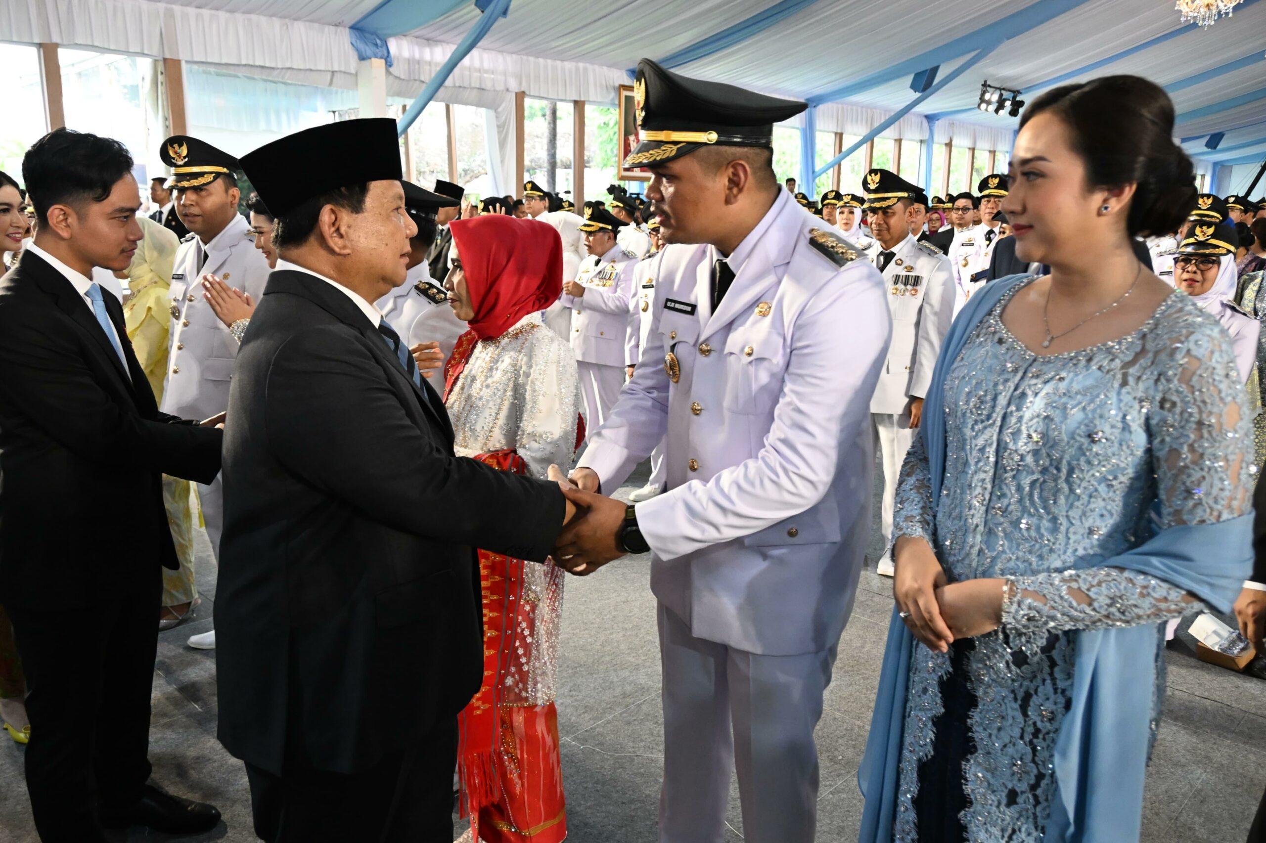 Presiden Prabowo Saat Menyalami Bupati Bantaeng M Fathul Fauzy Nurdin