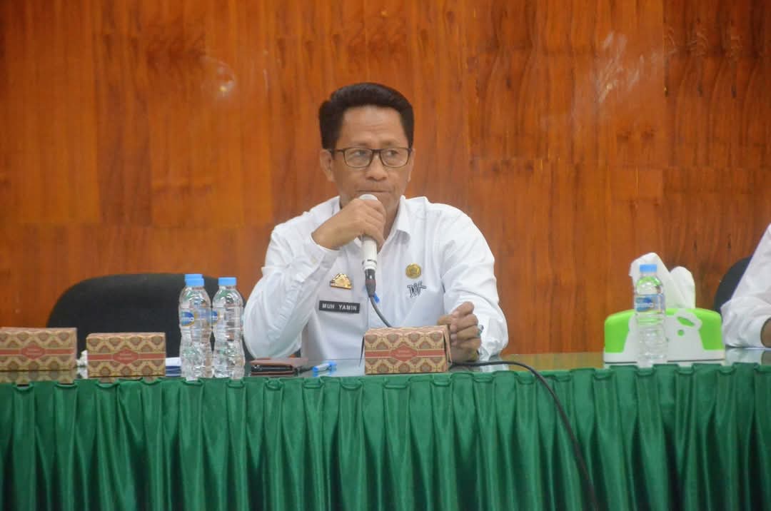 Sekwan Luwu Utara Pimpin Rapat Evaluasi Kinerja ASN Sekretariat DPRD