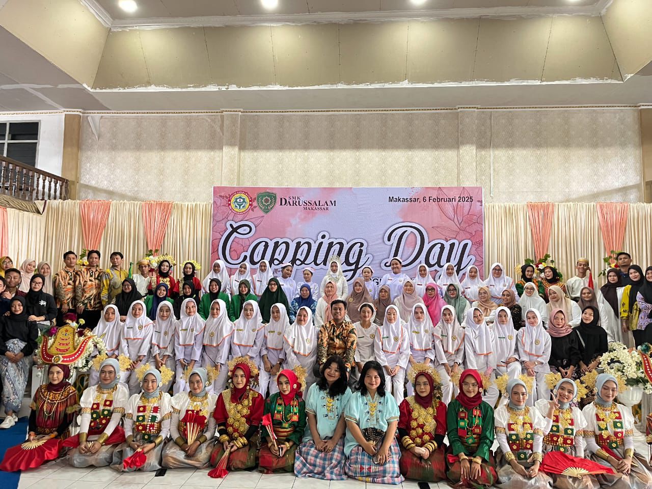 Capping Day SMK Darussalam Makassar: Bangun Karakter Perawat dengan Nilai Pengabdian