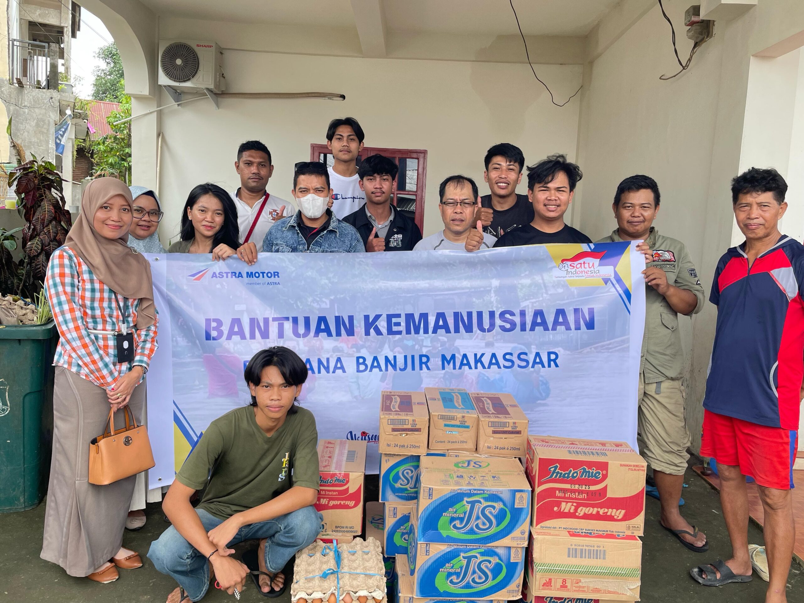 Asmo Sulsel Beri Bantuan Korban Bencana Banjir di Makassar