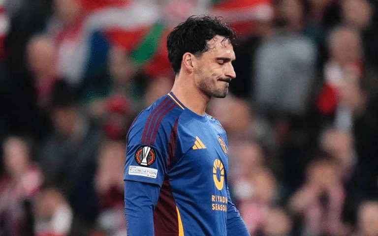 Mats Hummels Usai Terkena Kartu Merah