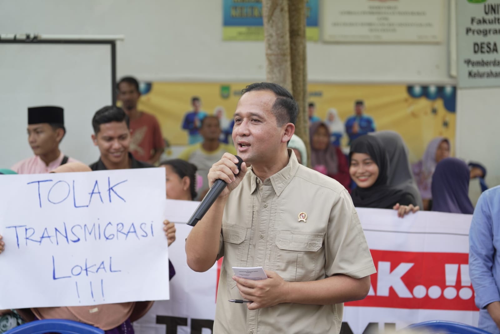 Menteri Transmigrasi Turun Langsung Temui Warga Rempang