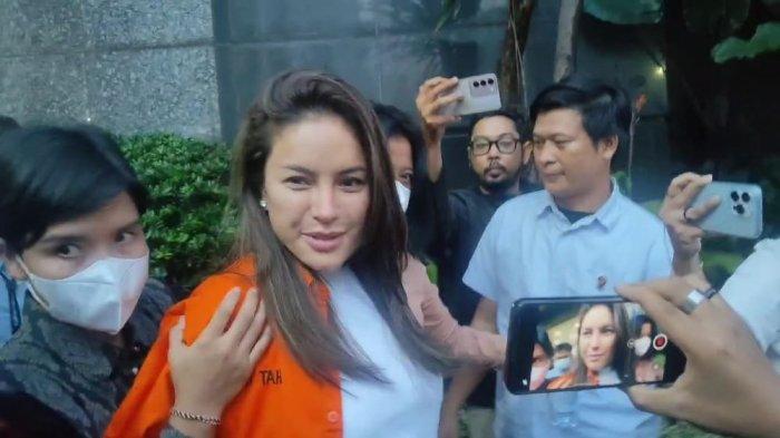 Polisi Ungkap Alasan Penangkapan Nikita Mirzani dan Asisten