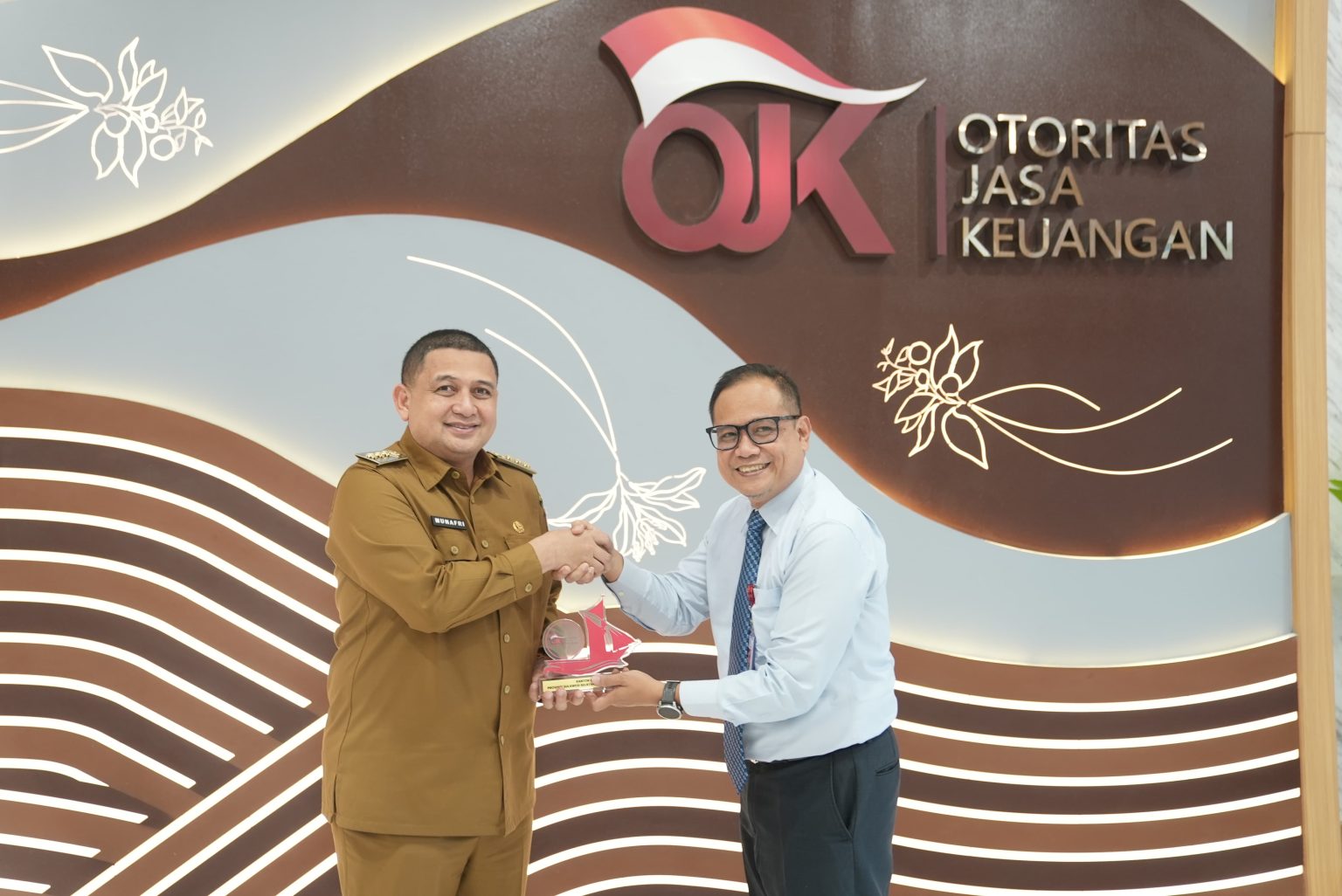 Wali Kota Makassar Bahas Rencana Reaktivasi BPR dengan OJK