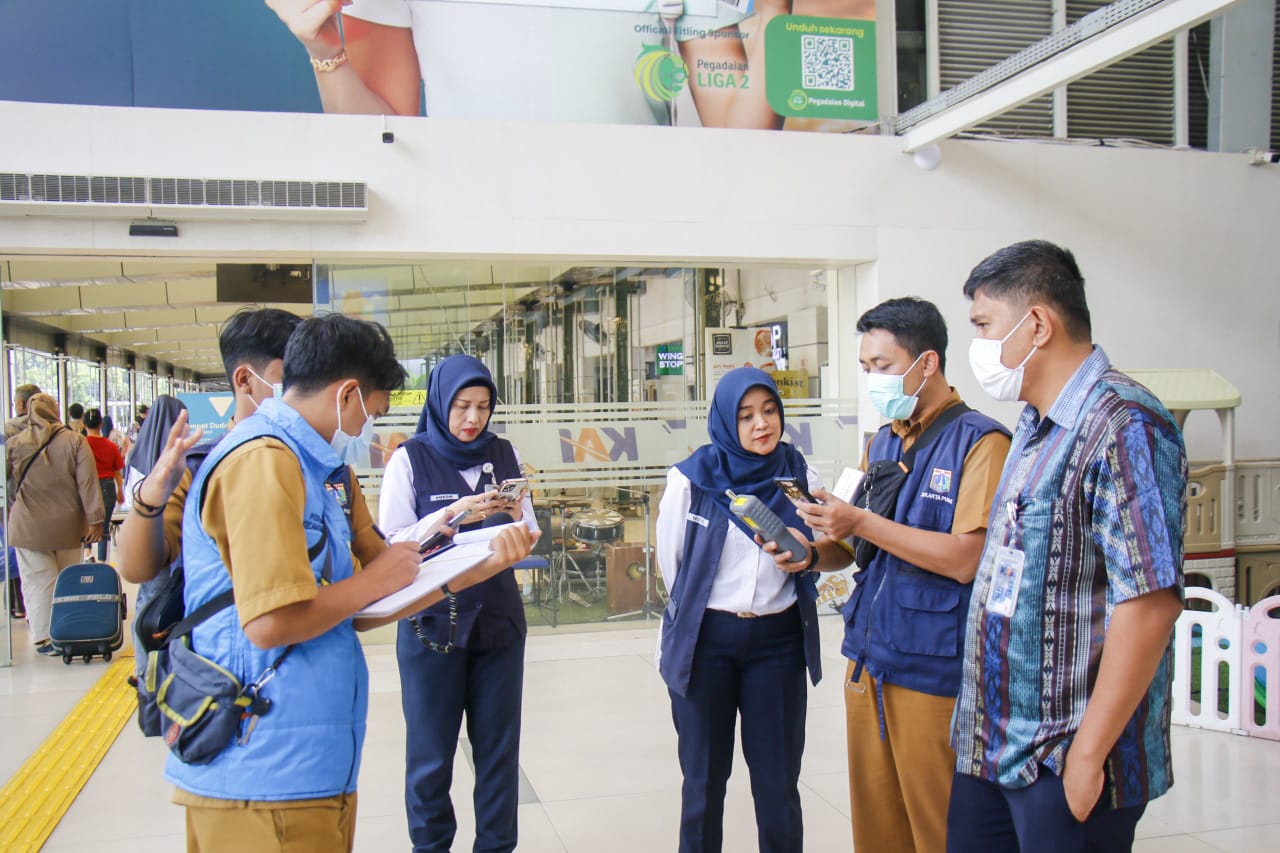 Puskesmas Senen dan KAI Tingkatkan Pengawasan untuk Stand Jelang Lebaran