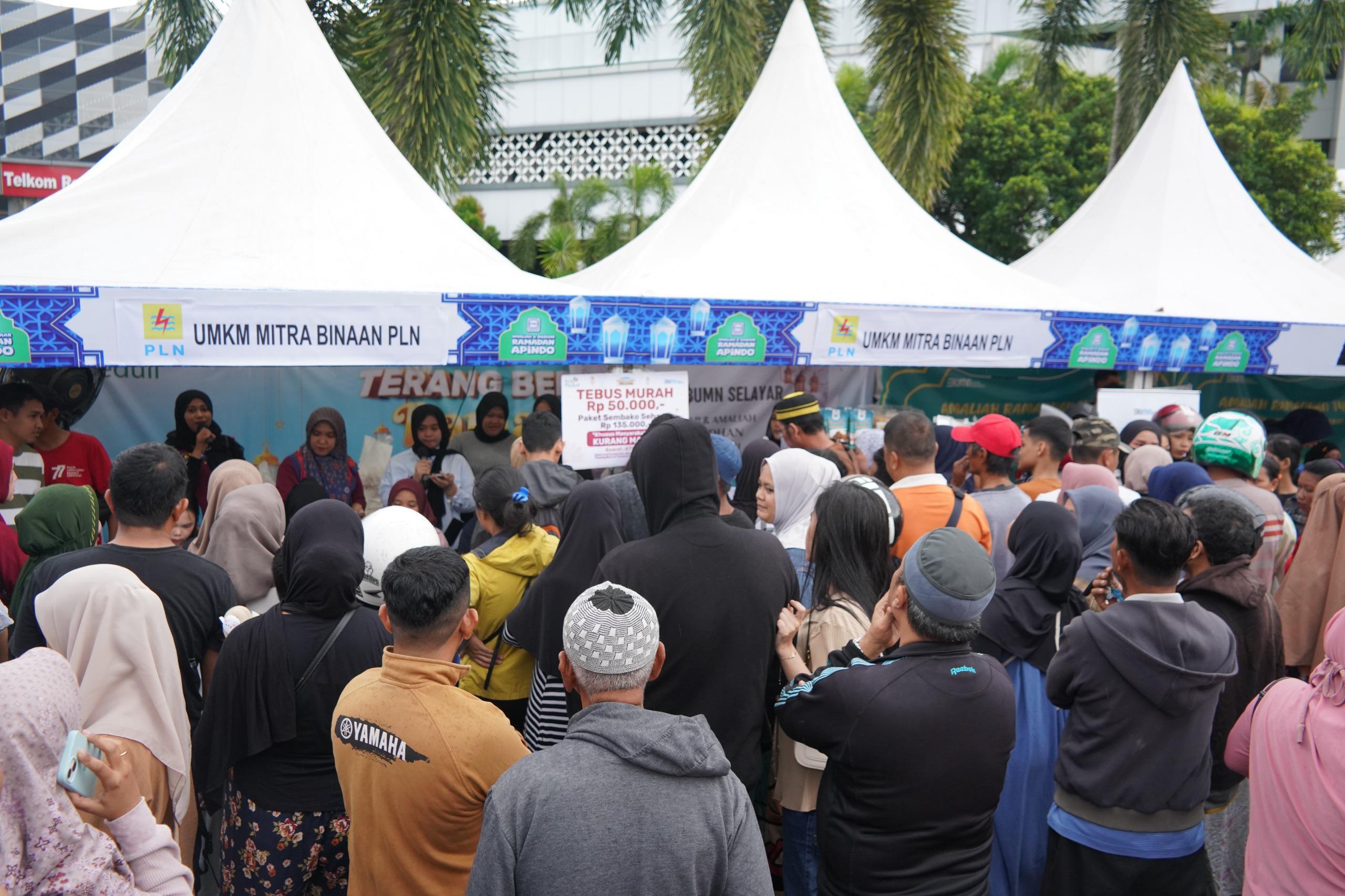 PLN UID Sulselrabar Sediakan 1.000 Paket Bazar Sembako Murah di Ramadan