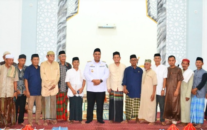 Bupati Maros Resmikan Masjid Nurussalam di Perumnas Tumalia