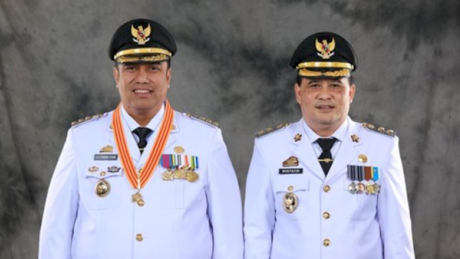 Chaidir Syam Bersama Muetazim Mansyur Dilantik Sebagai Bupati dan Wakil Bupati Maros