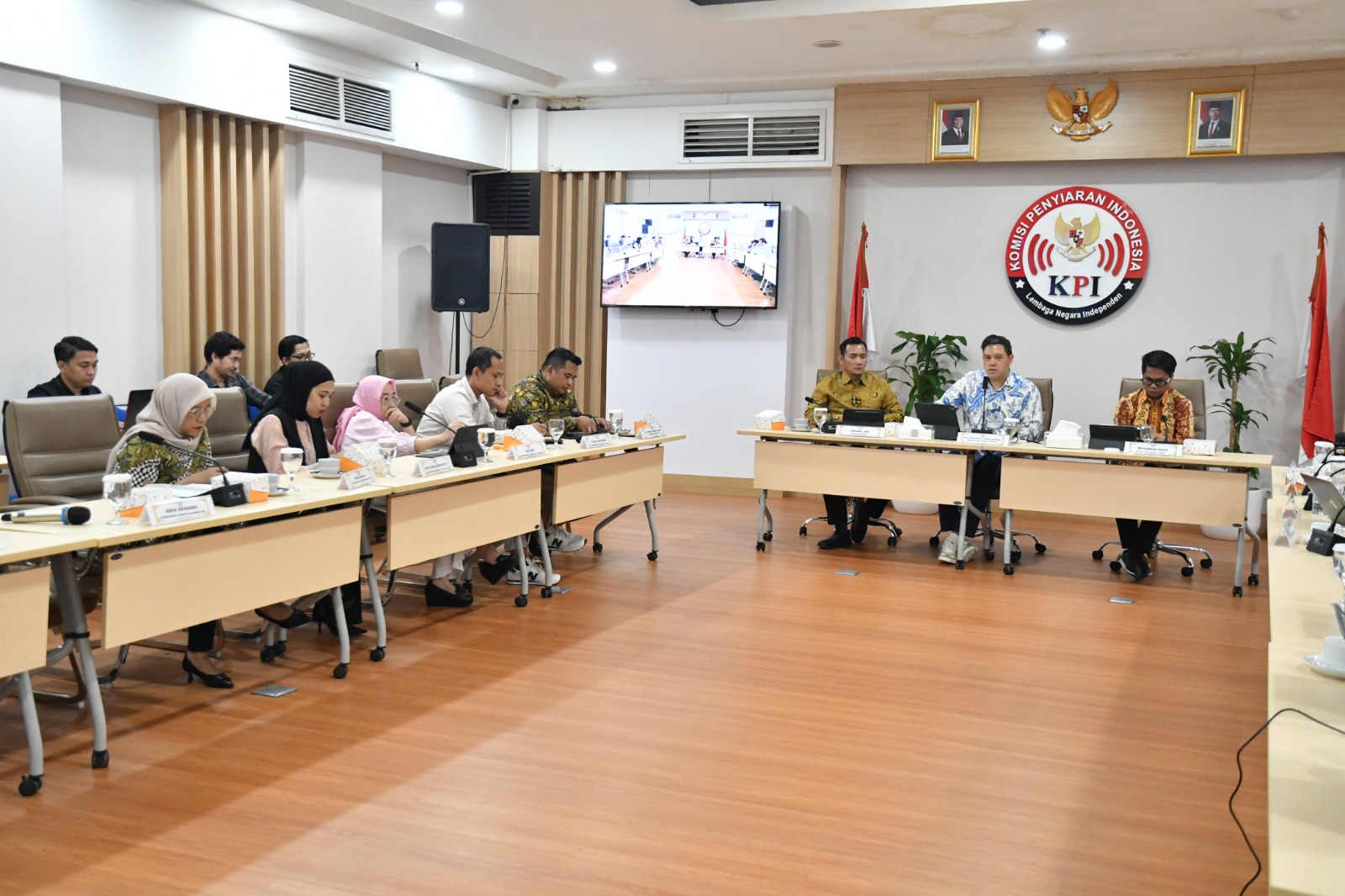 Diskusi Kelompok Terpumpun (DKT), Yang Menjadi Bagian Dari Penyusunan Masukan Untuk Revisi Undang-Undang Nomor 32 Tahun 2002 Tentang Penyiaran
