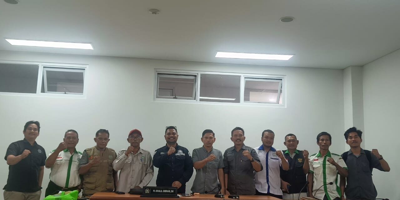 Komisi II DPRD Provinsi Sulawesi Barat Mengadakan Rapat Konsultasi dan Silaturahmi Dengan Dewan Pimpinan Wilayah Asosiasi Petani Kelapa Sawit Indonesia (DPW APKASINDO- Perjuangan)