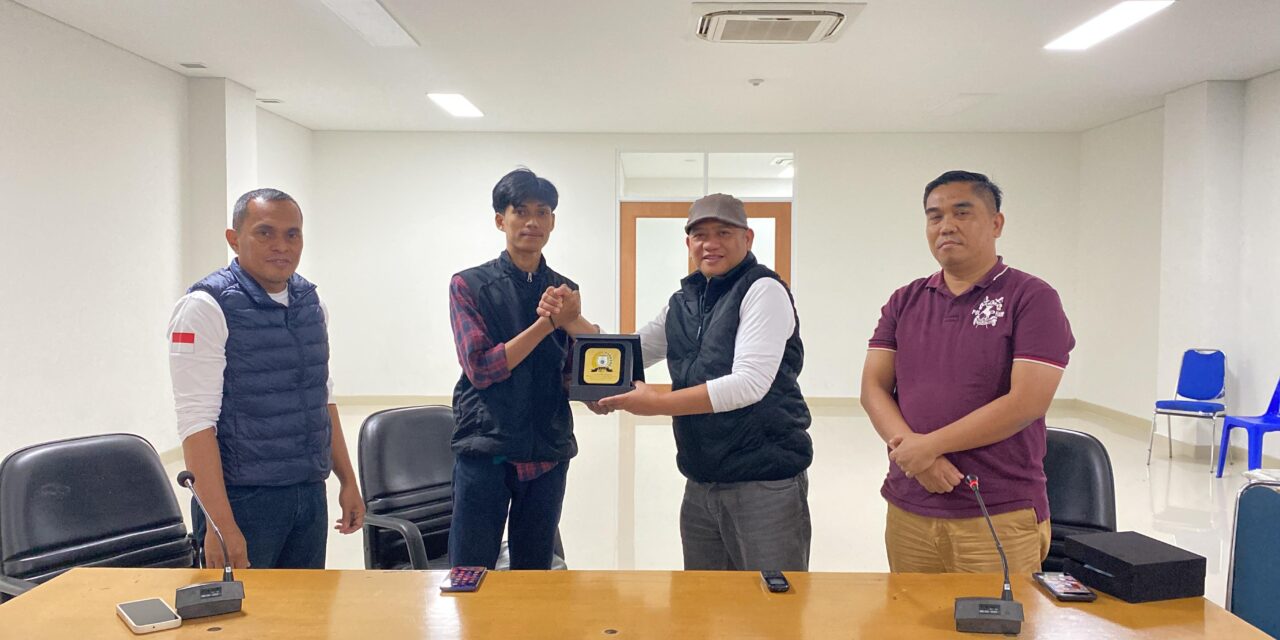 Lepas Mahasiswa Magang Unsulbar Musra Awaluddin Pengalaman yang Diperoleh Diharap Jadi Bekal Berharga Hadapi Dunia Kerja 31 JAN 2025 3 1280x640