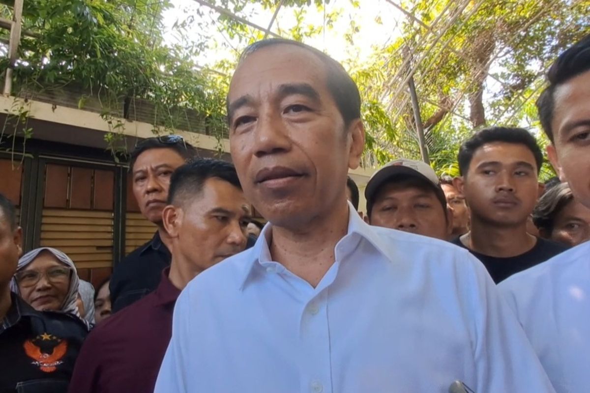 Presiden Ke-7 Republik Indonesia Joko Widodo Usai Bertemu Dengan Perwakilan Massa Tergabung Dalam Tim Pembela Ulama dan Aktivis (TPUA)