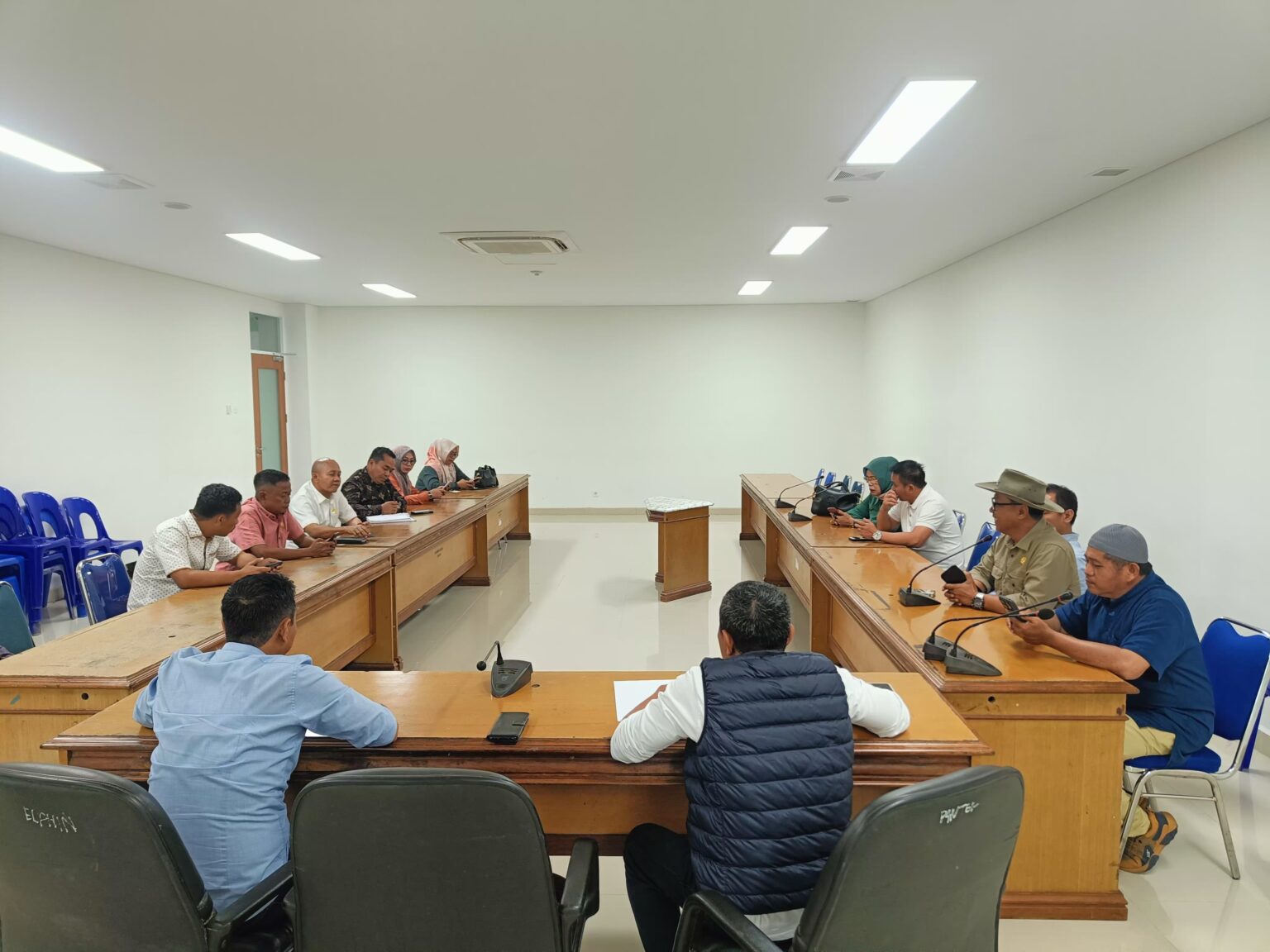 Sekretariat DPRD Sulbar Menerima Kunjungan Kerja Dari DPRD Kabupaten Sidenreng Rappang (Sidrap)