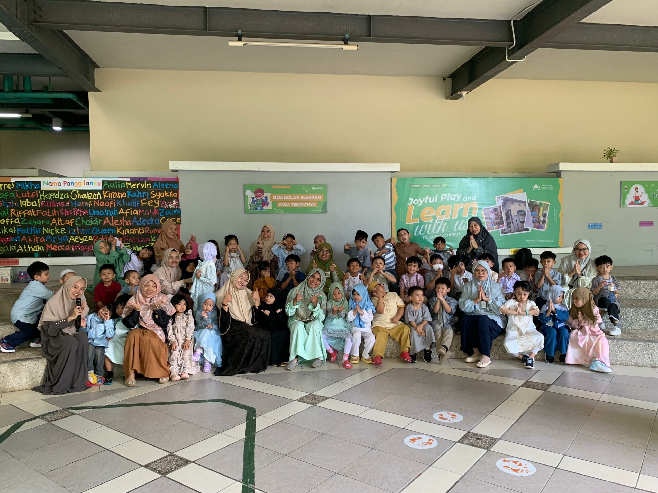 Halal Bihalal Meriahkan Hari Pertama Sekolah di KB-TK Islam Athirah Makassar
