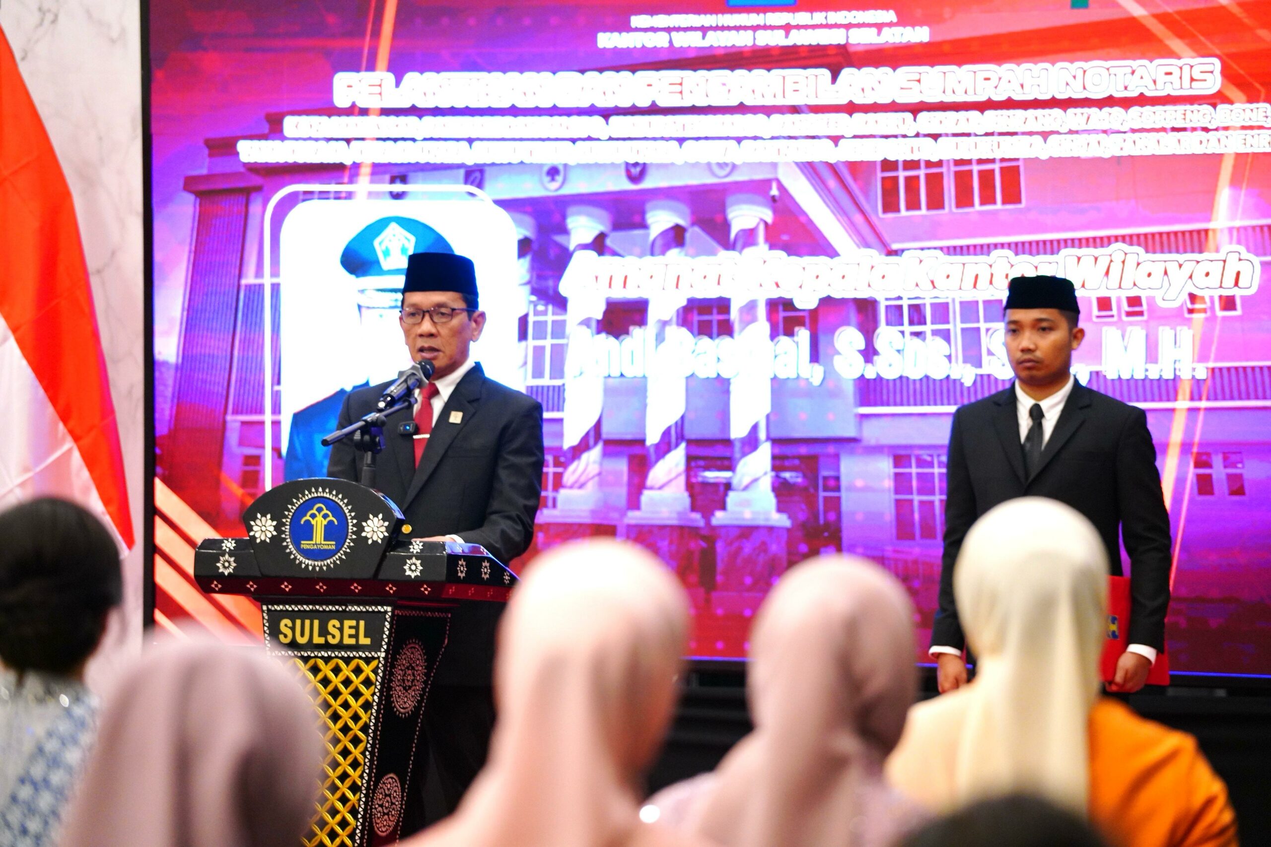 125 Notaris Baru Resmi Dilantik, Kakanwil Kemenkum Sulsel Tekankan Etika Profesi
