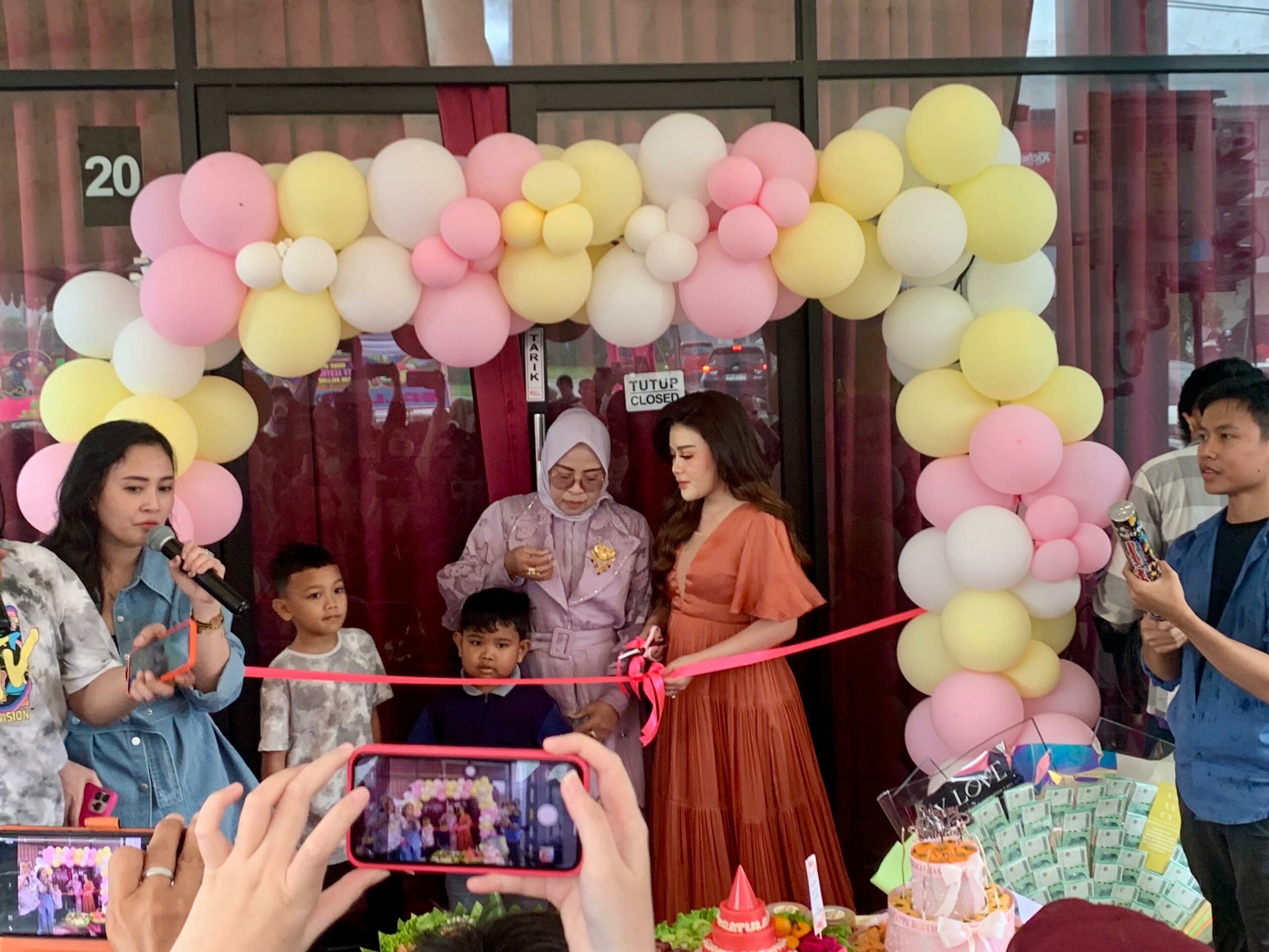 Ressty Aesthetic Clinic Rolling Hills Makassar Resmi Dibuka: Tawarkan Standar Medis Tinggi