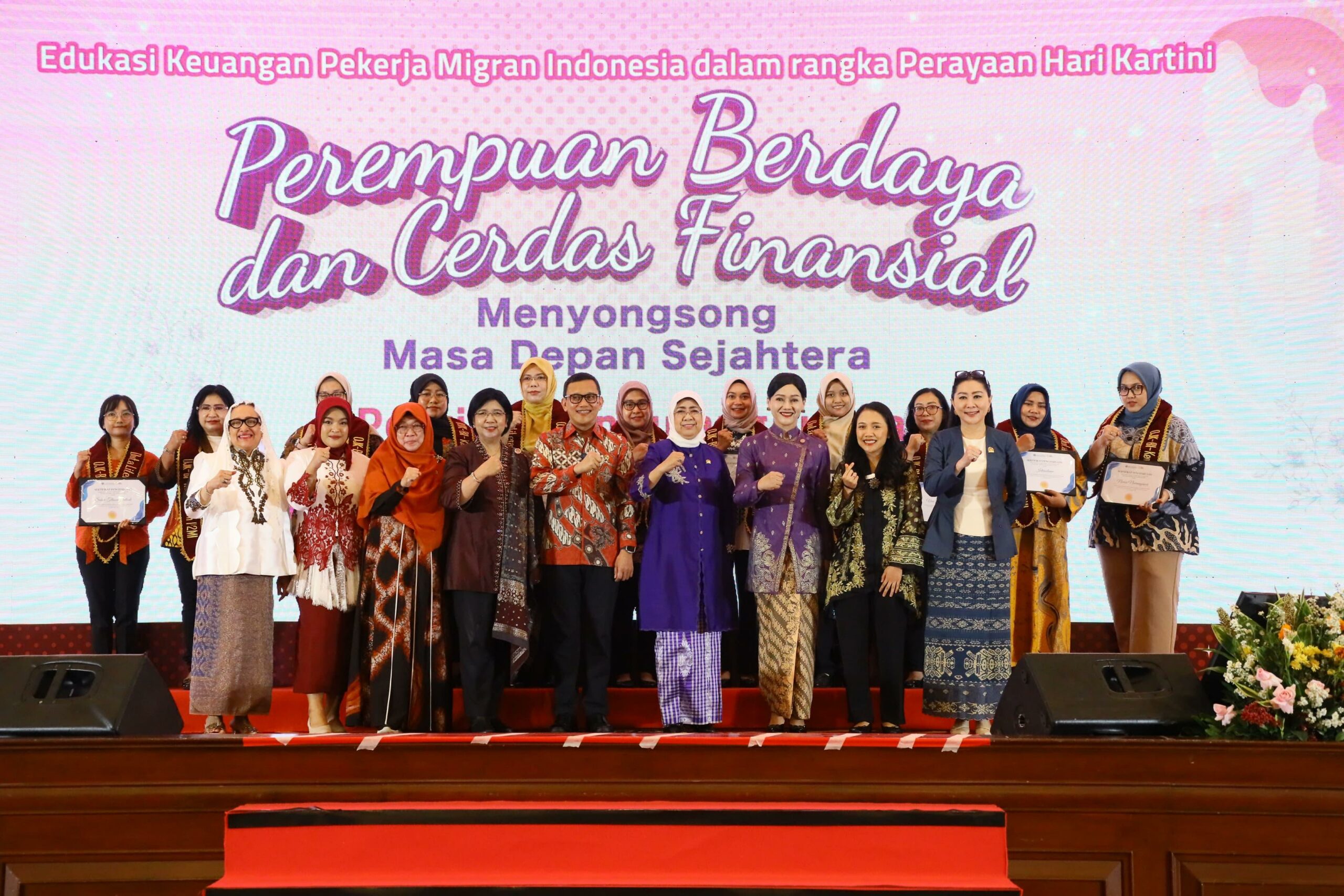 OJK, BI, dan KP2MI Gelar Edukasi Keuangan bagi 1.000 Perempuan Pekerja Migran di Hari Kartini