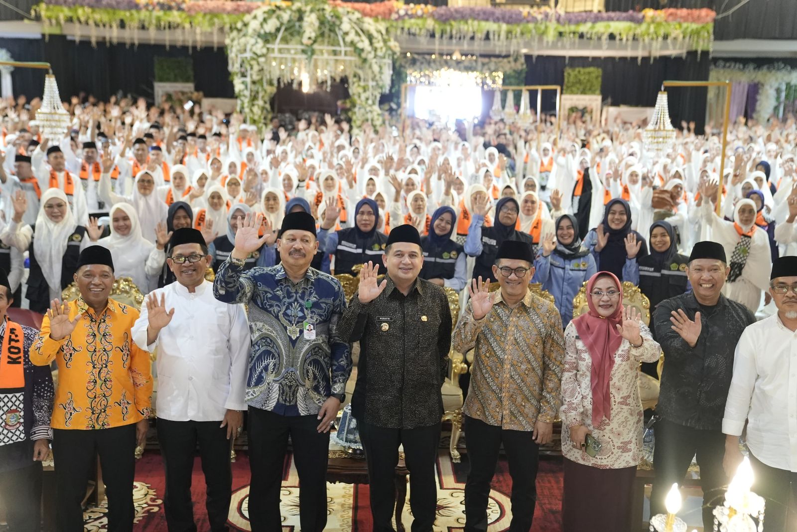 Munafri Lepas 1.165 Calon Jamaah Haji Asal Kota Makassar