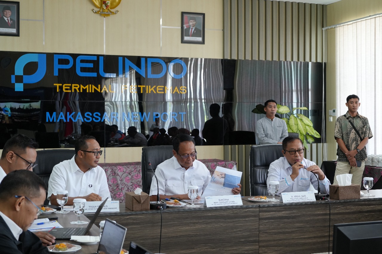 Wamenhub Kunjungi Makassar New Port, Tegaskan Peran Strategis dalam Konektivitas Nasional