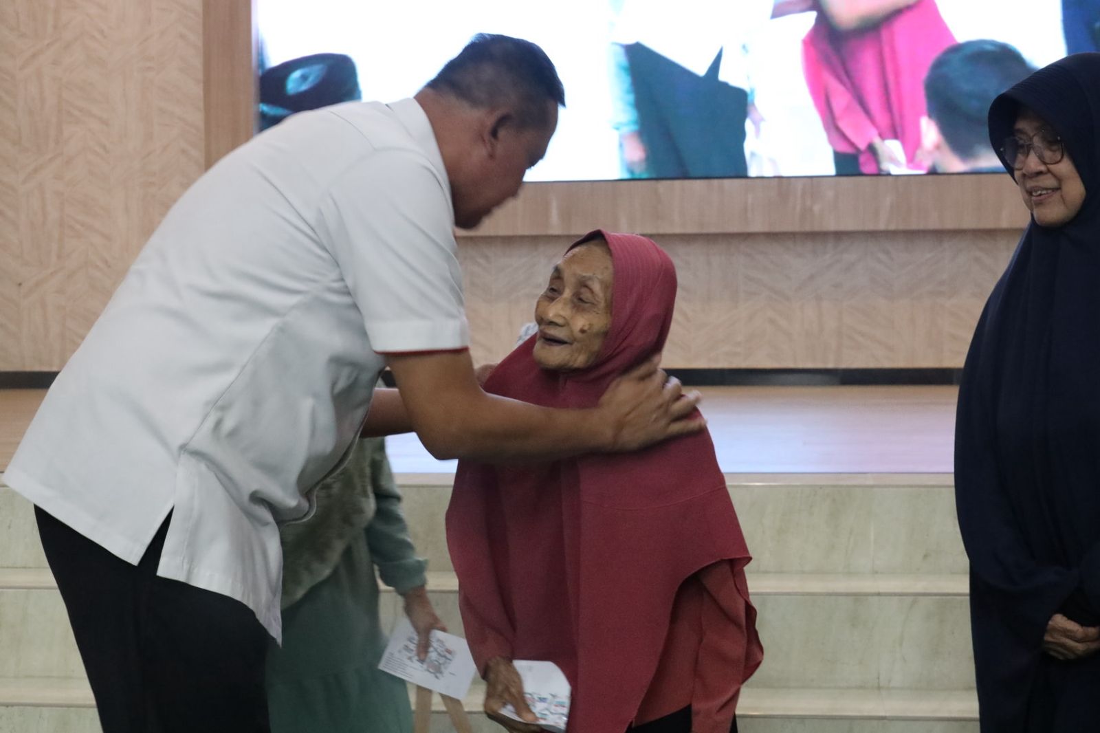 Pemkot Bekasi Berikan Rp100 Ribu Setiap Bulan untuk Lansia Sebagai Rasa Empati