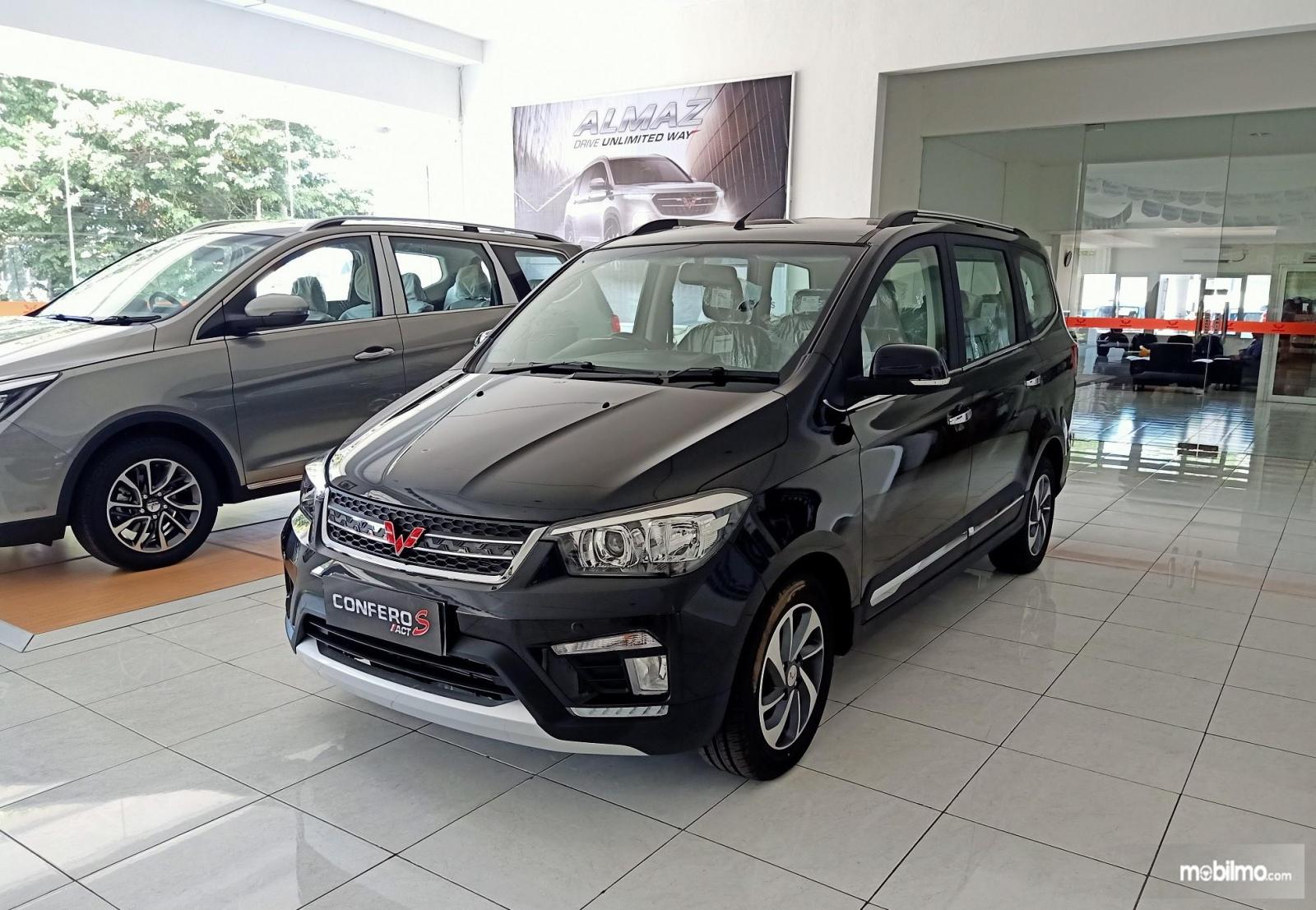 wuling confero s act 2019 depan samping d06d