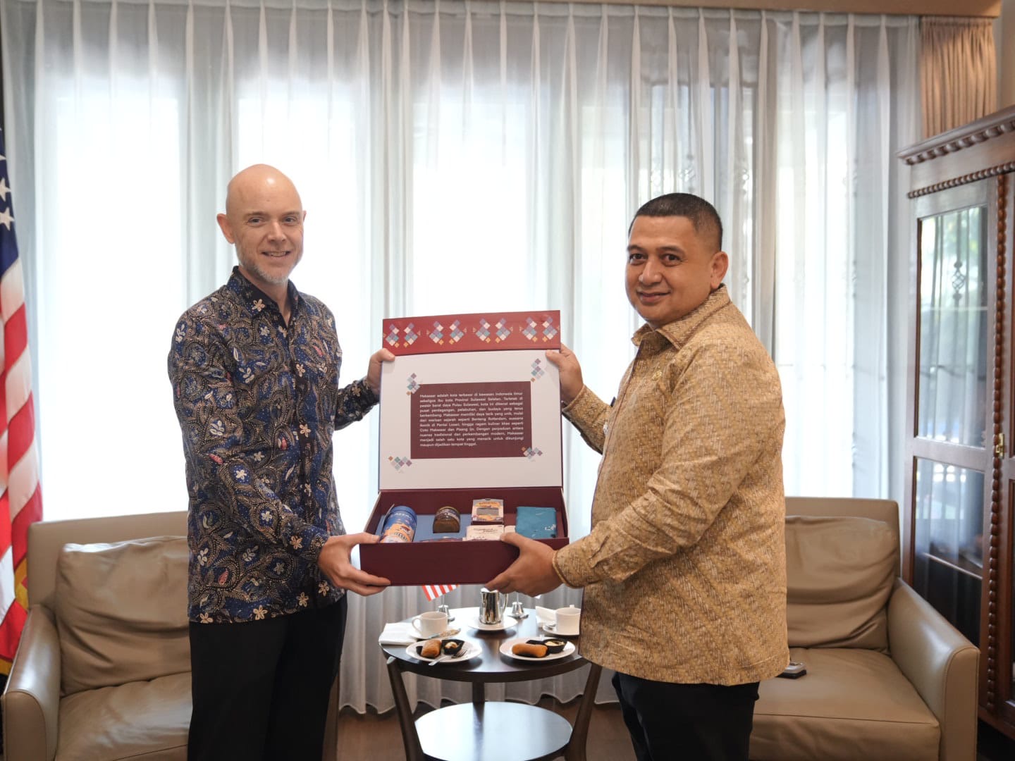 Temui Konjen di Surabaya, Wali Kota Makassar Jajaki Kerja Sama dengan AS