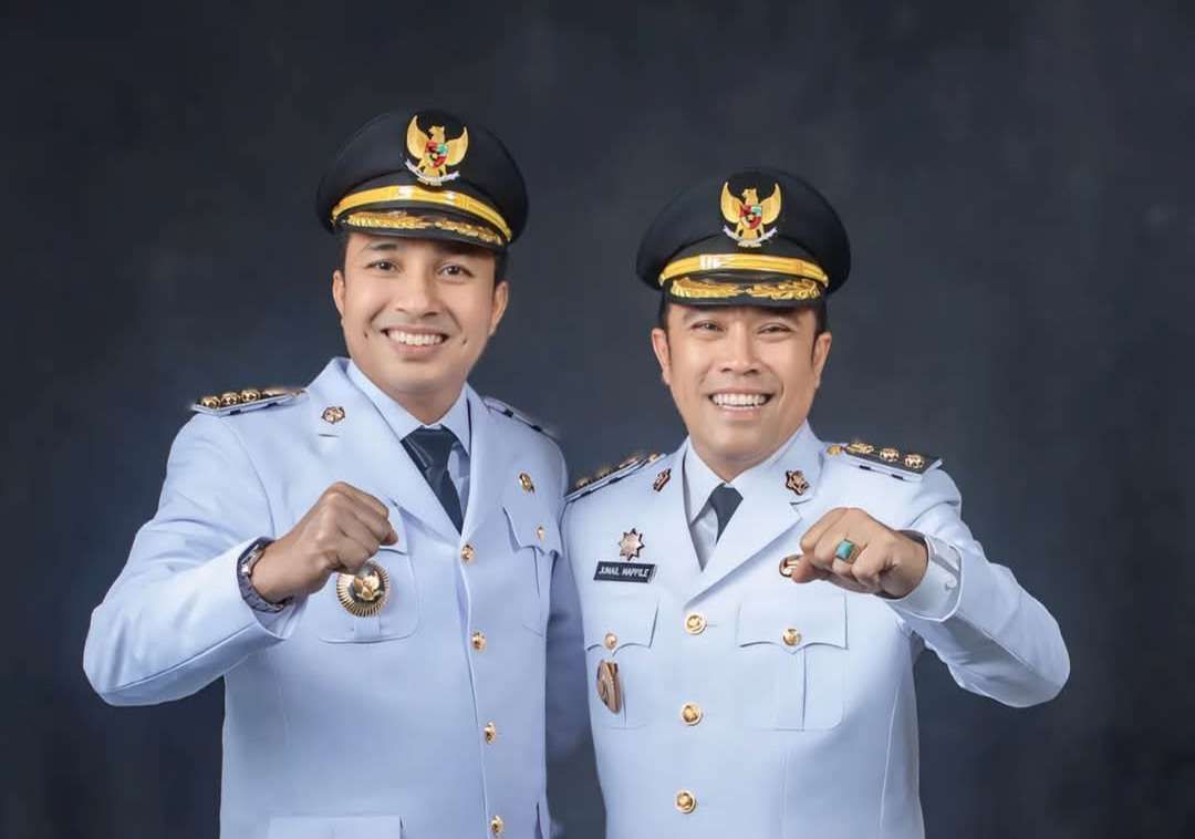 Bupati Luwu Utara Andi Abdullah Rahim dan Wakil Bupati Luwu Utara Jumail Mappile